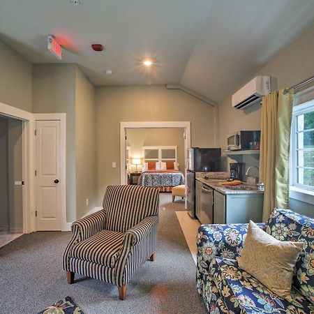Downtown Branson Cottage With Pool Access! Exterior photo