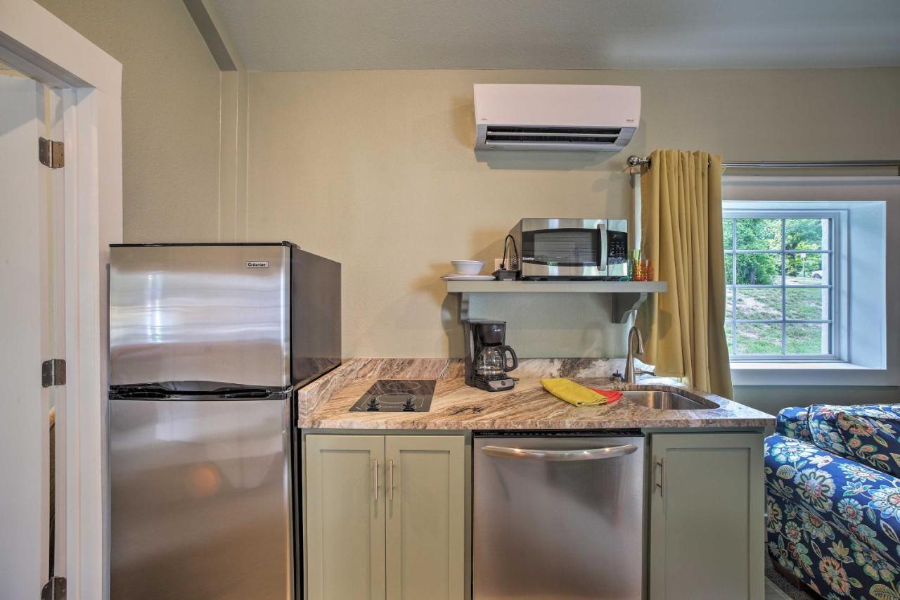 Downtown Branson Cottage With Pool Access! Exterior photo